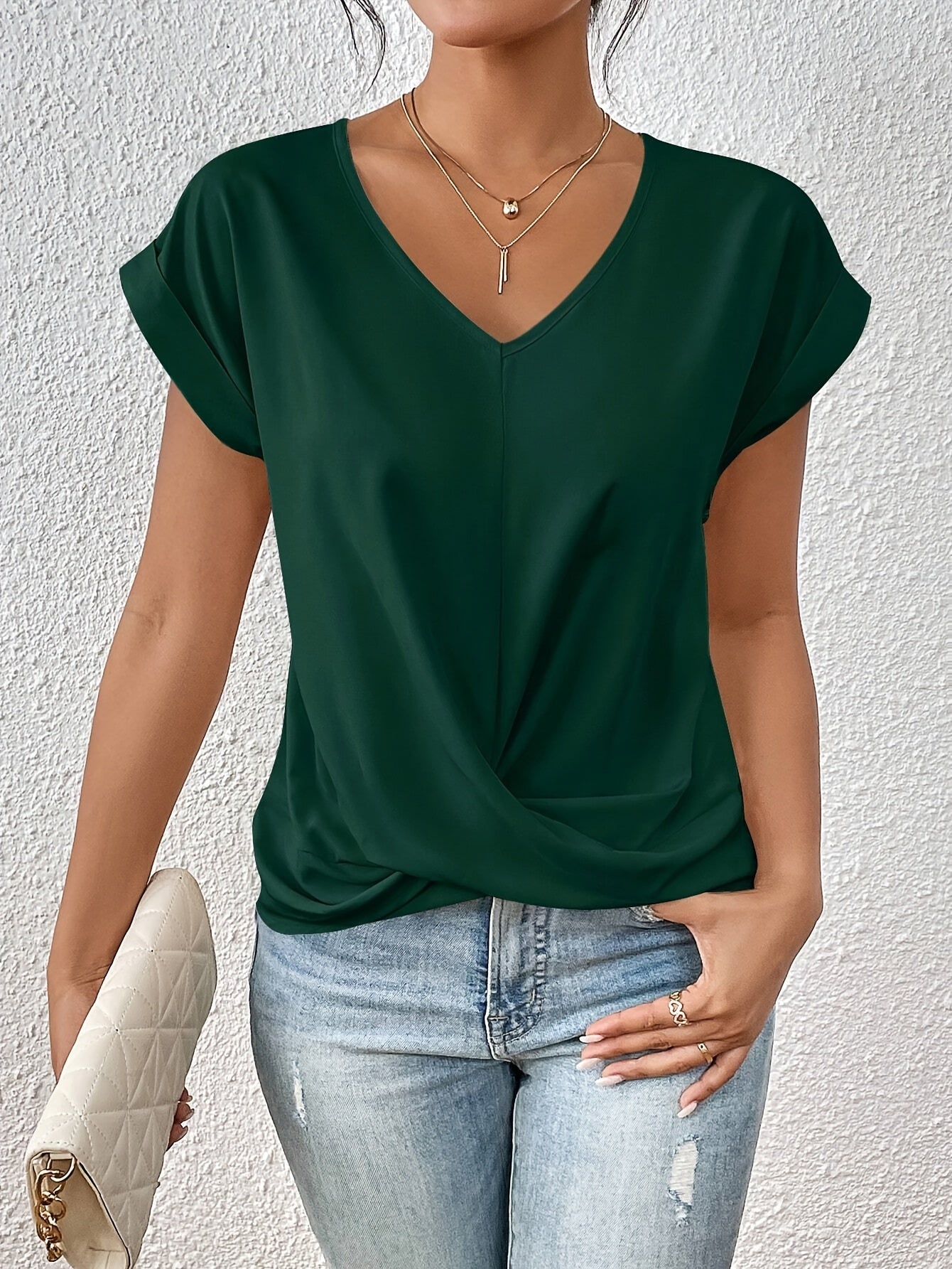 Cleo | Classic T-Shirt With V-Neckline