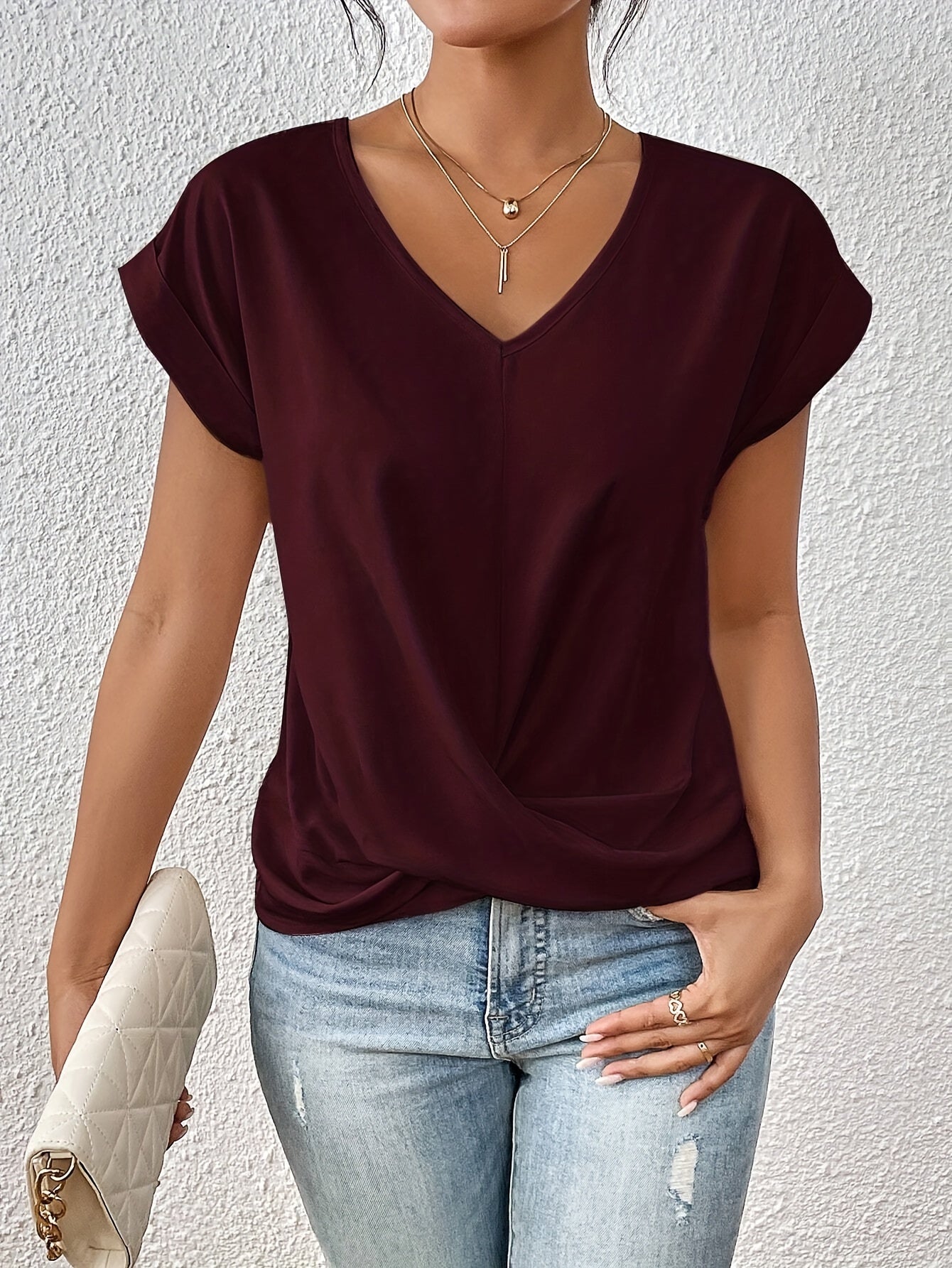 Cleo | Classic T-Shirt With V-Neckline